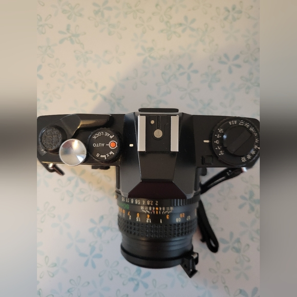 VTG Mamiya ZE 35mm camera w Sekor 50 mm lens, shutter works, preowned EUC - Picture 2 of 4